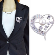 Load image into Gallery viewer, Luxury Fashion Simple Lady Crystal Platinum Peach Heart Shape Brooch High-grade Suits Corsage Brooch - Mega Discount Store Ghana