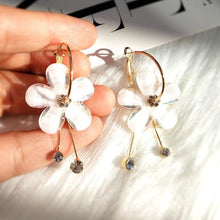 Load image into Gallery viewer, 1 Pair Women Petal Acrylic Zircon Tassel Transparent Earrings - Mega Discount Store Ghana